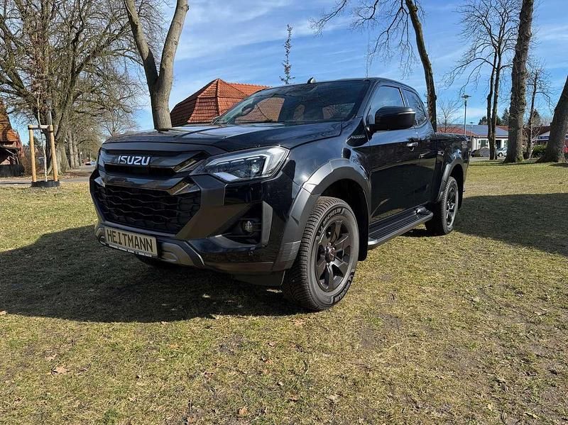 Neu Isuzu D-Max 163 PS (119 kW) 2025 Onyx black mica perleffekt Pickup