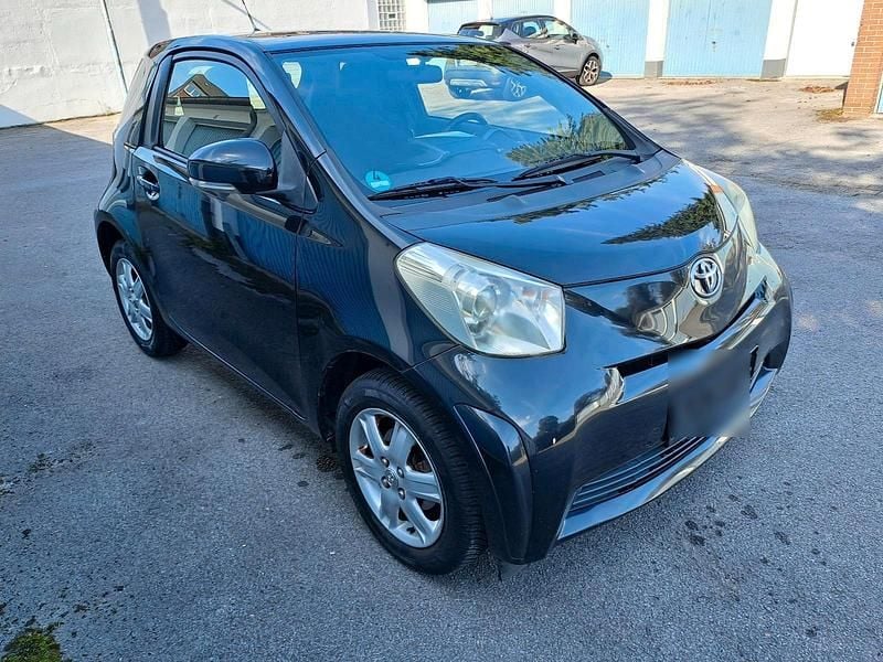 Schwarz Gebraucht 2010 Toyota iQ Kleinwagen | 2.800 € (Superpreis) - Bild 1/4