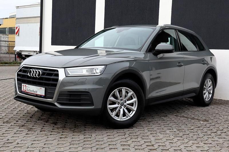 Gebraucht Audi Q5 Basis 163 PS (119 kW) 2020 Grau SUV