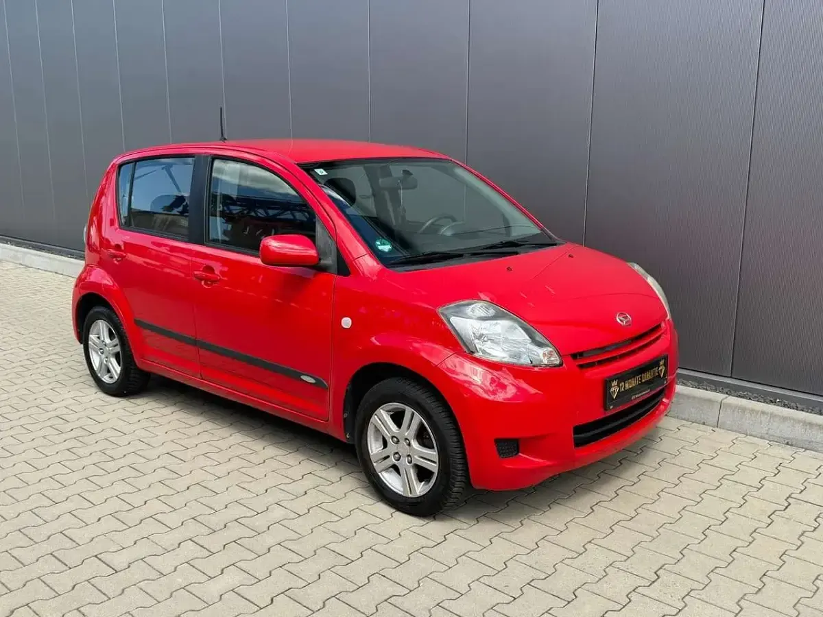 Gebraucht Daihatsu Sirion 69 PS (50 kW) 2009 Rot Kleinwagen