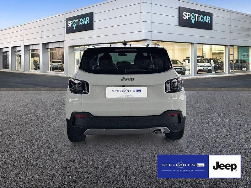 Neu Jeep Avenger Altitude 101 PS (74 kW) 2026 Schwarz SUV