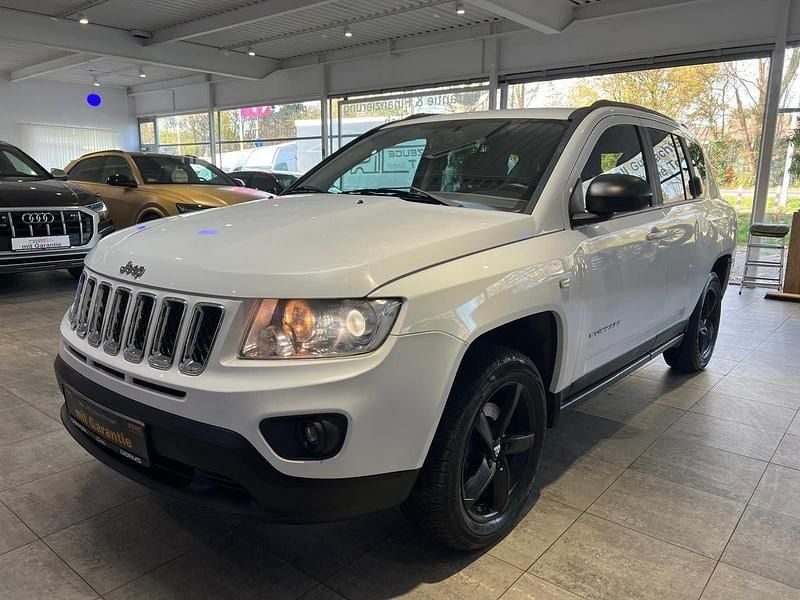 Gebraucht Jeep Compass Sport 170 PS (125 kW) 2013 Weiß SUV