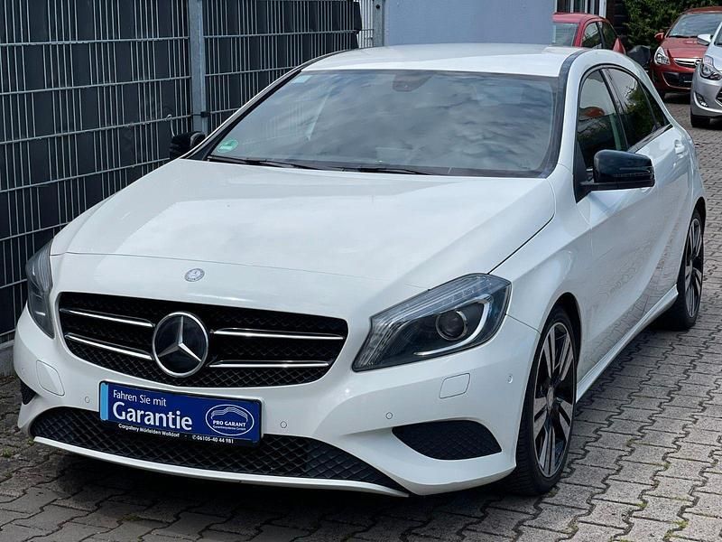 Weiß Gebraucht 2012 Mercedes A200 Limousine | 13.490 € (Fairer Preis) - Bild 1/4
