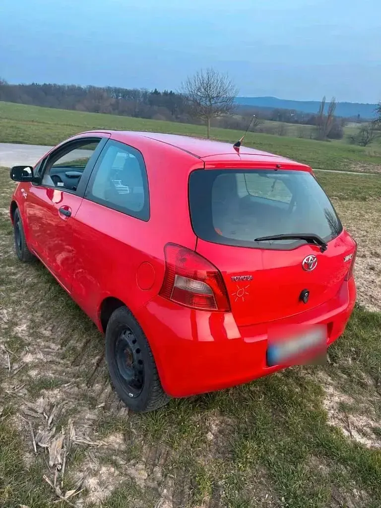 Gebraucht Toyota Yaris 87 PS (63 kW) 2007 Rot Kleinwagen