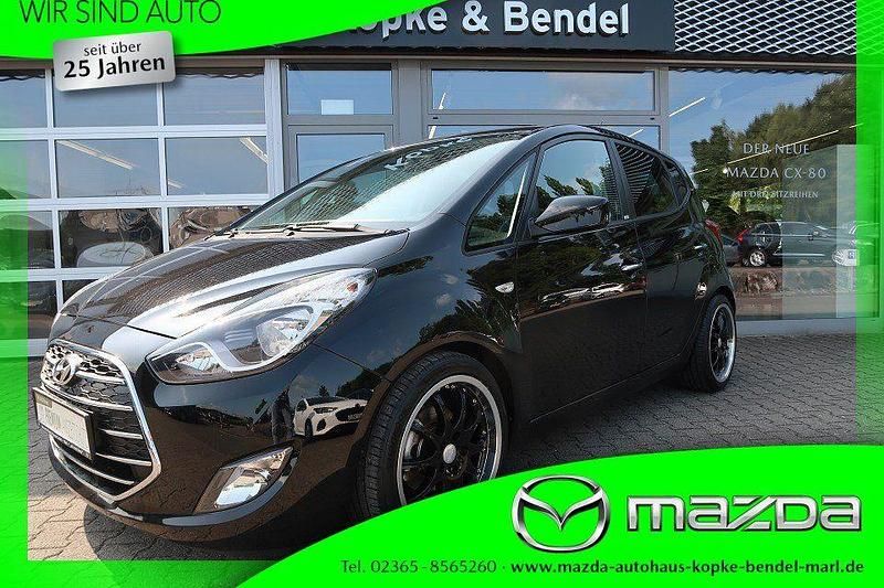 Phantom black metallic (metallic) Gebraucht 2016 Hyundai ix20 Passion Van / Kleinbus | 10.920 € (Fairer Preis) - Bild 1/4