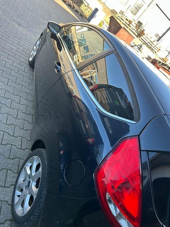 Gebraucht Ford Fiesta Titanium 97 PS (71 kW) 2010 Schwarz Kleinwagen