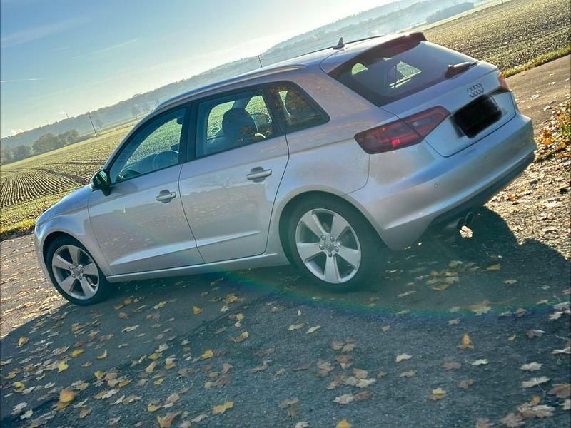 Gebraucht Audi A3 Ambition 122 PS (89 kW) 2014 Silber Limousine