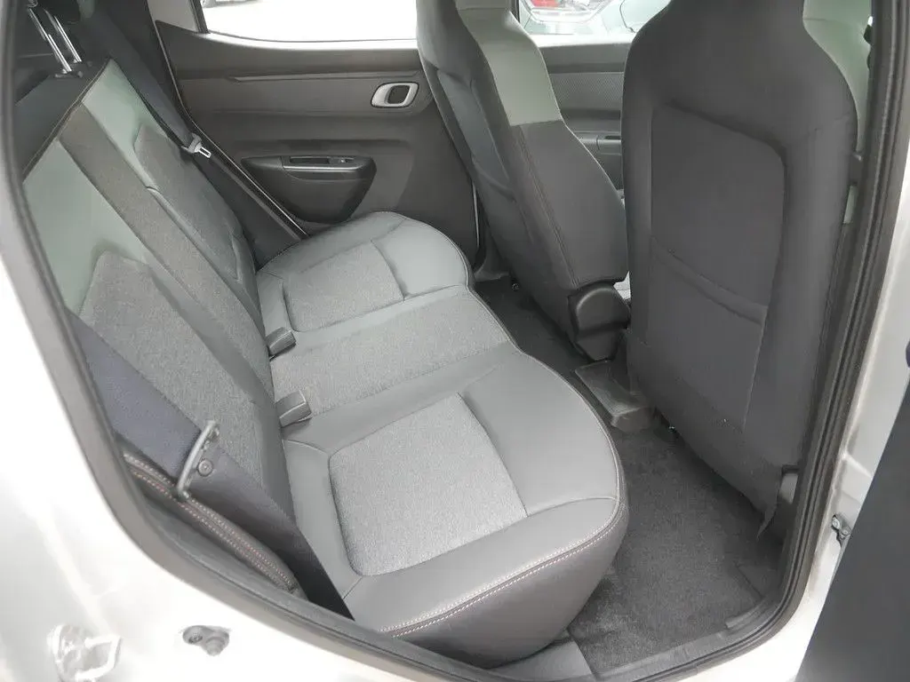 Neu Dacia Spring Extreme 75 kW (102 PS) 2026 Lightning grau Kleinwagen