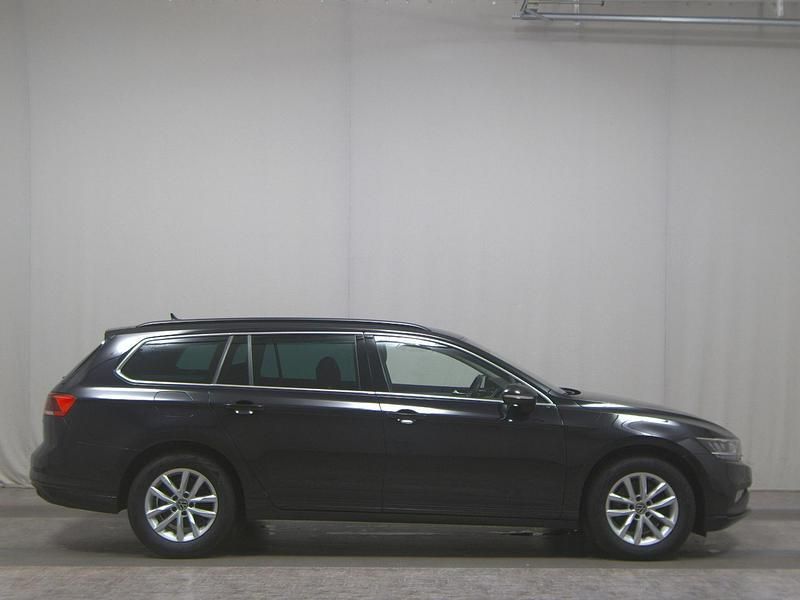 Schwarz Gebraucht 2021 VW Passat Business Kombi | 12.980 € (Superpreis) - Bild 1/4