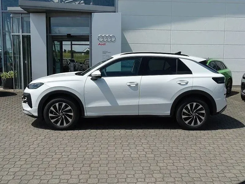Neu VW T-Roc 116 PS (85 kW) 2026 Weiß SUV