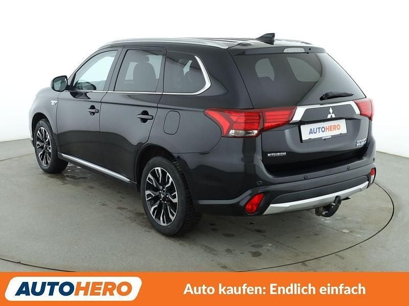 Gebraucht Mitsubishi Outlander P-HEV Top 203 PS (149 kW) 2016 Schwarz SUV