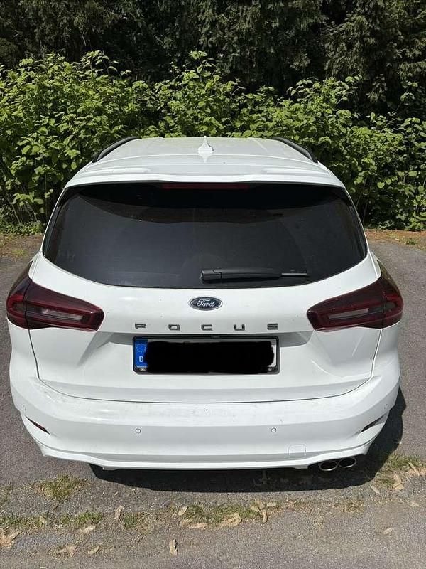 Gebraucht Ford Focus ST-Line X 155 PS (114 kW) 2024 Weiß Kombi