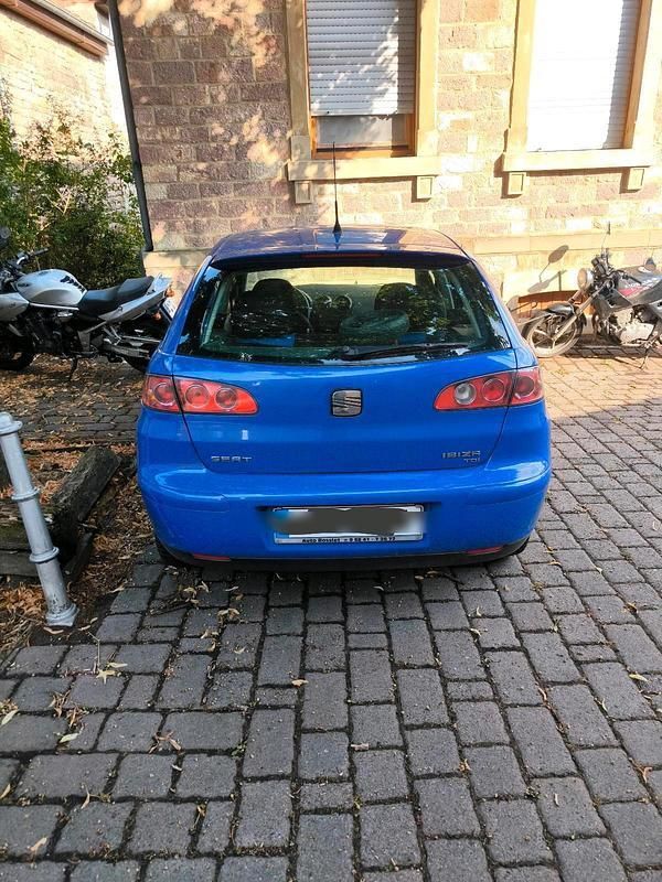 Blau Gebraucht 2003 Seat Ibiza Kleinwagen | 1.000 € (Fairer Preis) - Bild 1/4