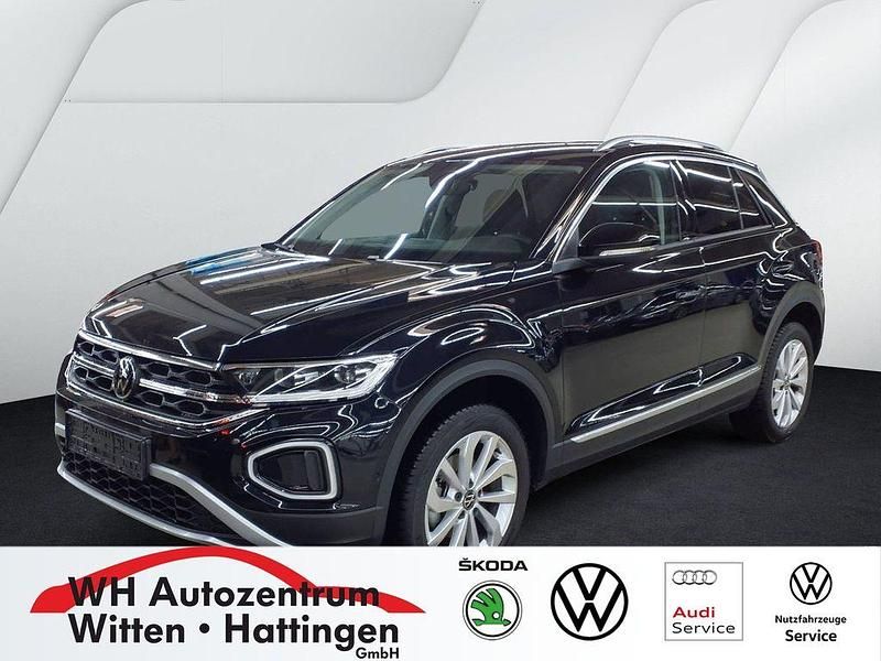 Deep black perleffekt Gebraucht 2025 VW T-Roc Style SUV | 29.397 € (Superpreis) - Bild 1/2