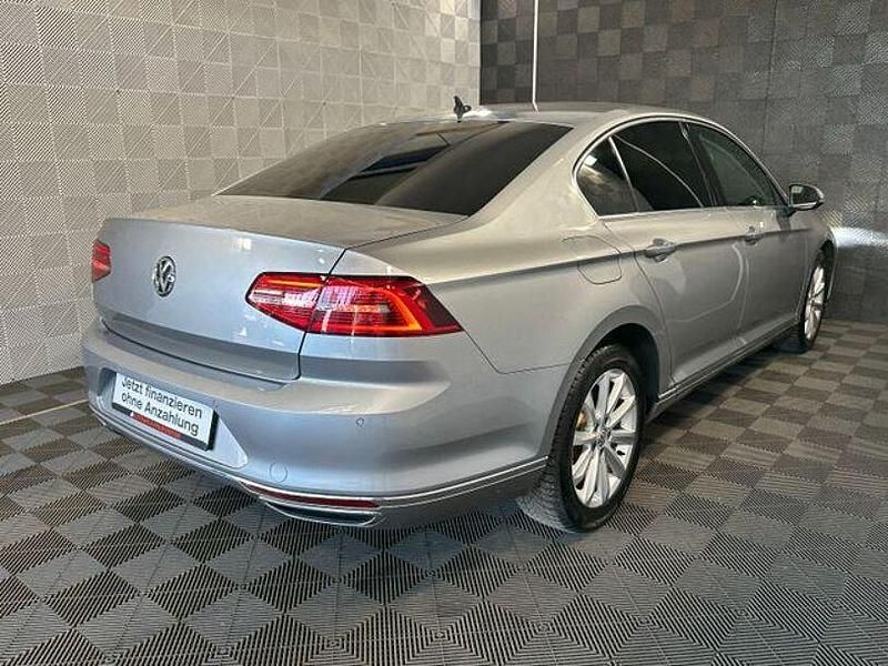 Gebraucht VW Passat Highline 150 PS (110 kW) 2018 Silber Limousine