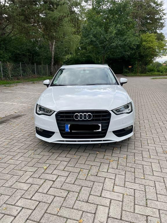Gebraucht Audi A3 Sport 150 PS (110 kW) 2015 Weiß Limousine