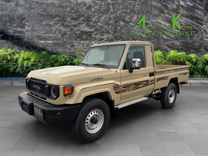 Beige Neu 2024 Toyota Land Cruiser SUV | 89.980 € (Teuer) - Bild 1/4