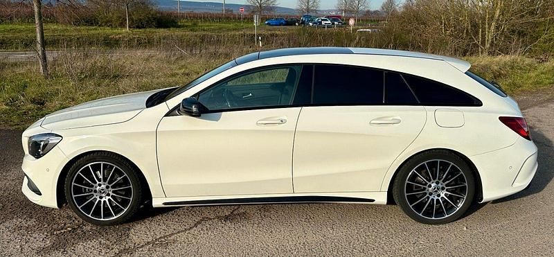 Gebraucht Mercedes CLA220 Edition 184 PS (135 kW) 2017 Weiß Limousine