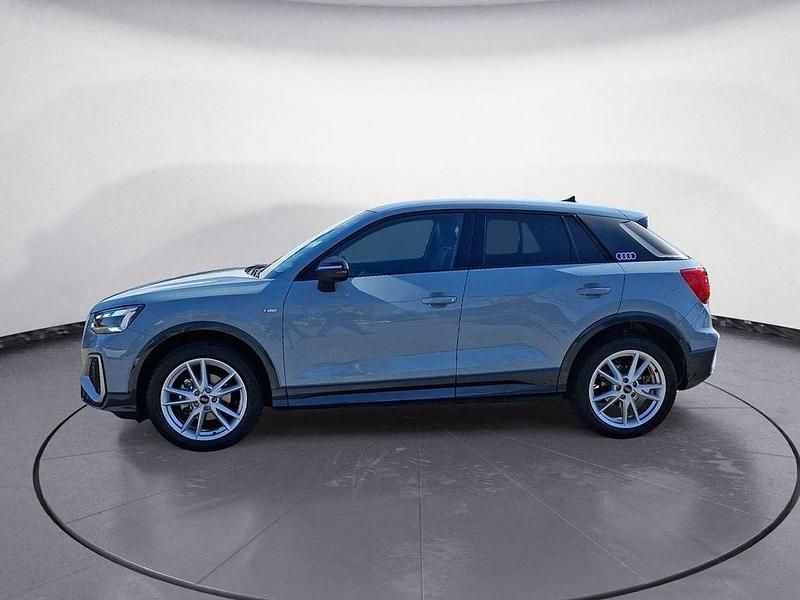 Gebraucht Audi Q2 S-Line 150 PS (110 kW) 2025 Pfeilgrau perleffekt SUV