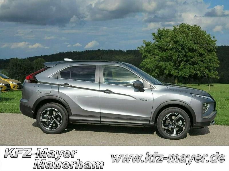 Platinum grau Gebraucht 2024 Mitsubishi Eclipse Cross Plus SUV | 33.800 € (Teuer) - Bild 1/4