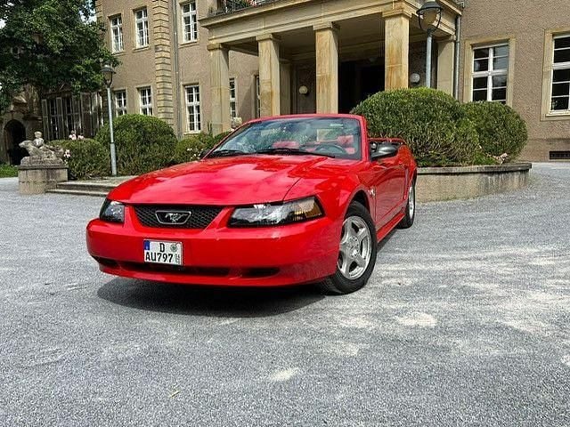 Usata Ford Mustang 193 CV (141 kW) 2004 Rosso Cabrio