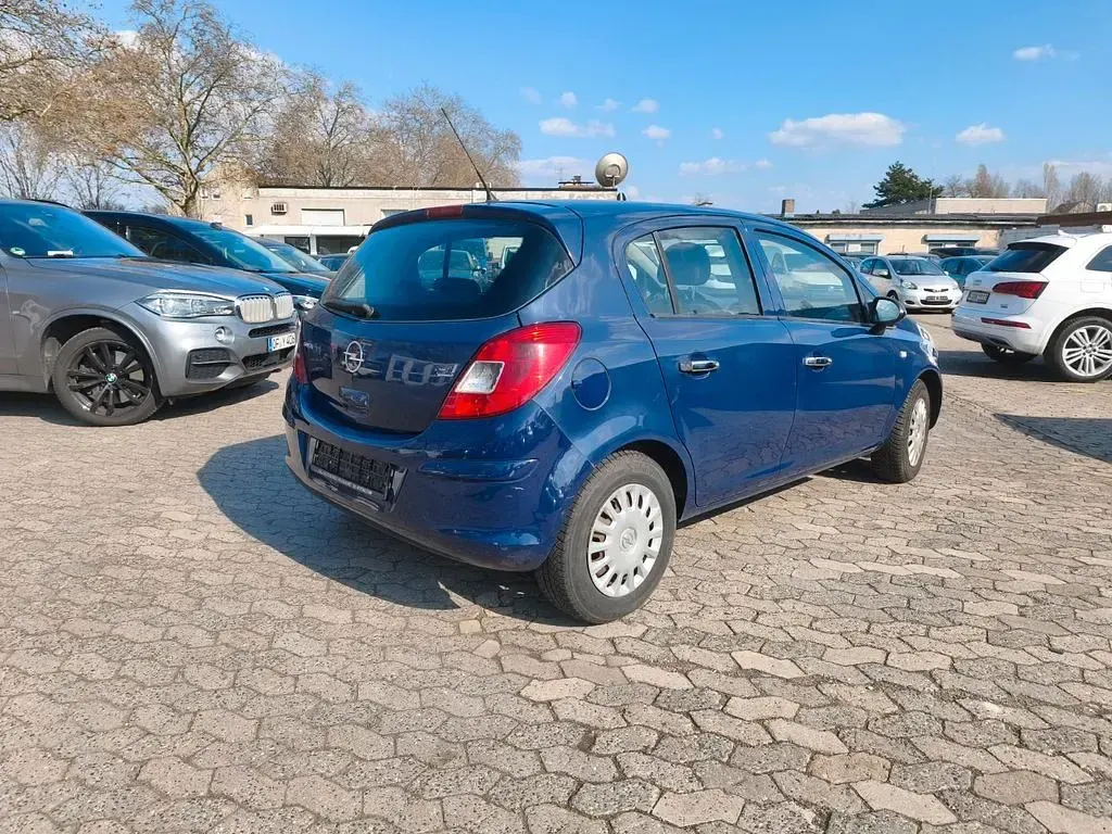 Używany Opel Corsa Selection 80 KM (58 kW) 2009 Niebieski Hatchback