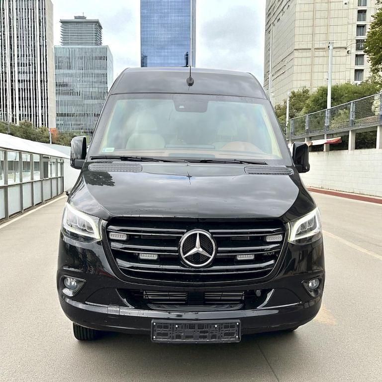 Gebraucht Mercedes Sprinter 190 PS (139 kW) 2020 Obsidianschwarz metallic Van