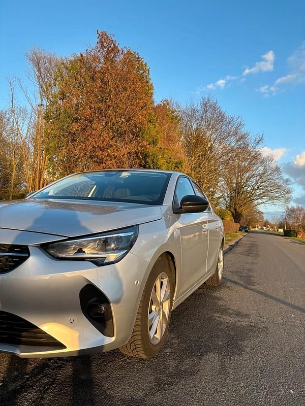 Gebraucht Opel Corsa 101 PS (74 kW) 2022 Silber Kleinwagen