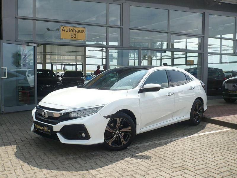 Weiß Gebraucht 2018 Honda Civic Prestige Limousine | 17.799 € (Fairer Preis) - Bild 1/4