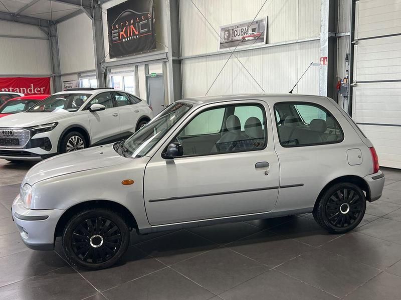 Gebraucht Nissan Micra 60 PS (44 kW) 2000 Silber Kleinwagen