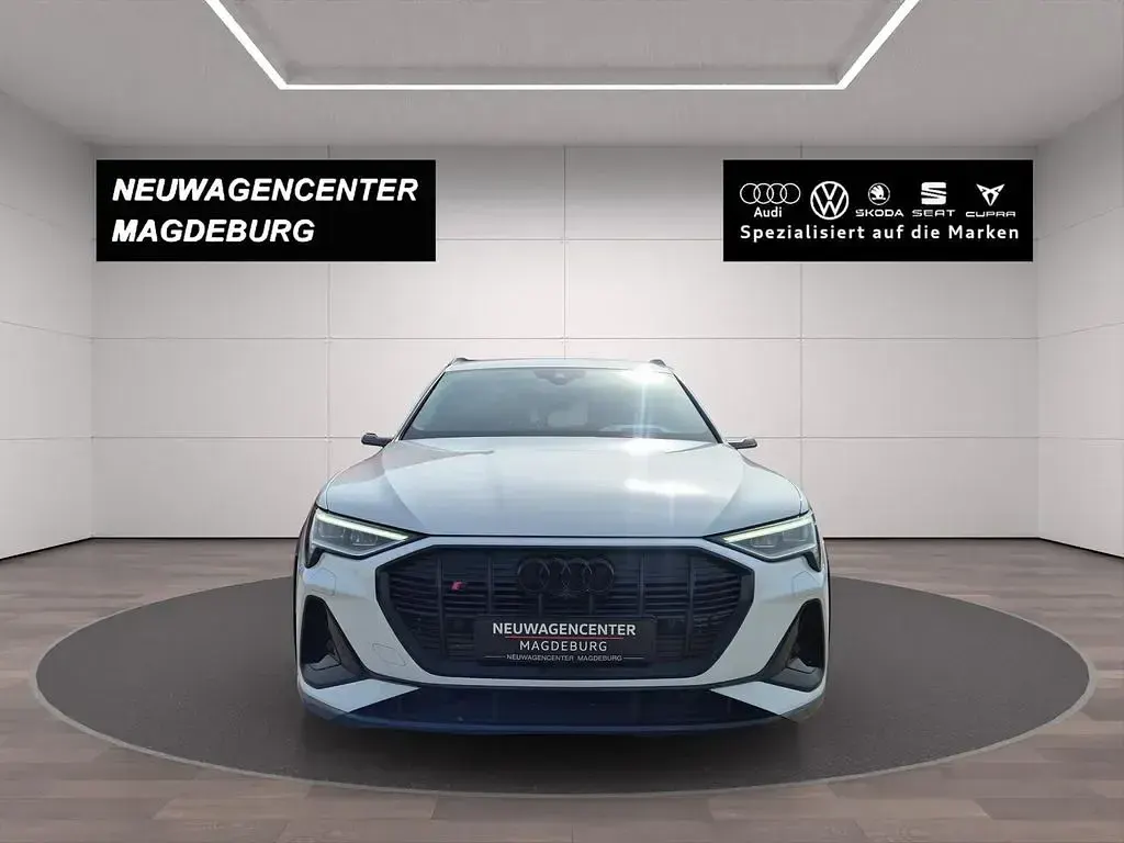 Gebraucht Audi e-tron Sportback Sport 369 kW (503 PS) 2022 Weiß SUV
