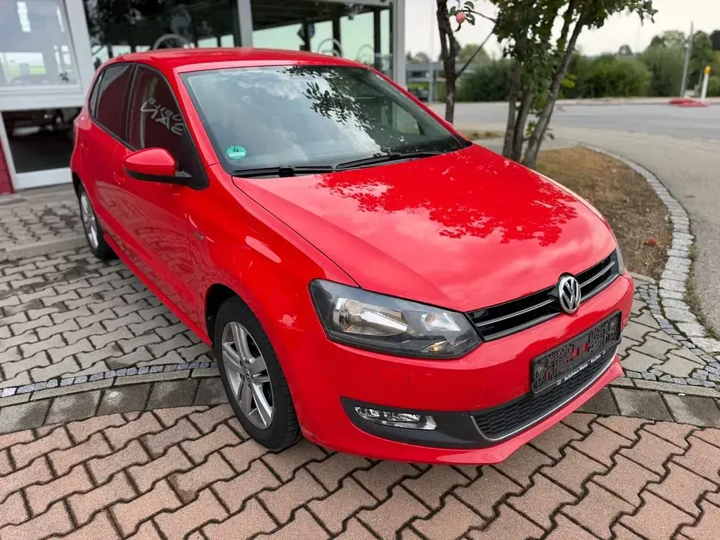 Gebraucht VW Polo Life 69 PS (50 kW) 2014 Rot Limousine