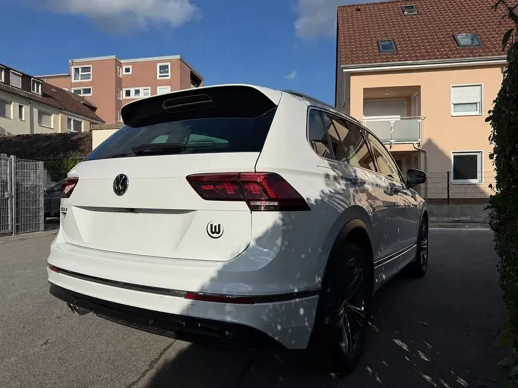 Gebraucht VW Tiguan R-line 150 PS (110 kW) 2020 Weiß SUV