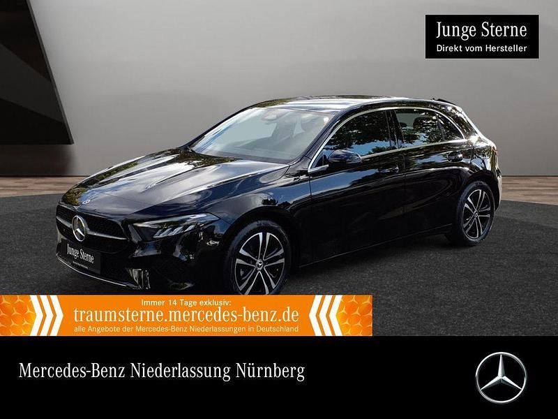 Schwarz Gebraucht 2024 Mercedes A200 Advanced Limousine | 28.490 € (Fairer Preis) - Bild 1/3
