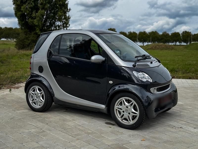 Schwarz Gebraucht 2005 Smart ForTwo Coupé Kleinwagen | 3.500 € (Fairer Preis) - Bild 1/4