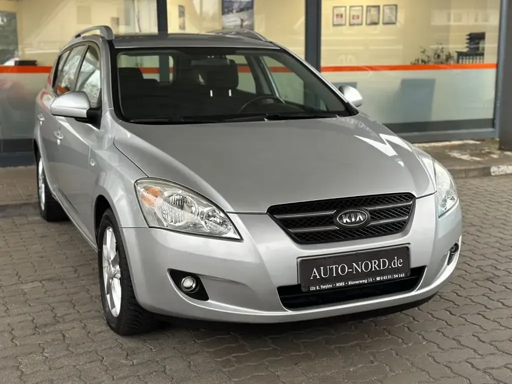 Gebraucht Kia Ceed EX 122 PS (89 kW) 2009 Silber Kleinwagen