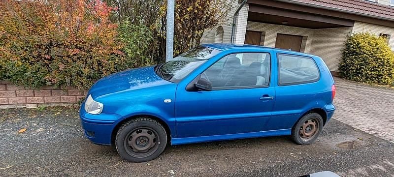 Usata VW Polo 60 CV (44 kW) 2000 Blu Utilitaria
