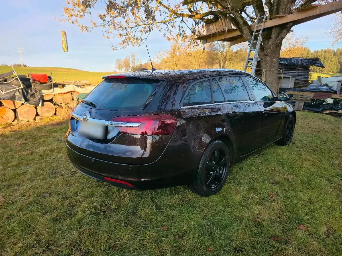 Gebraucht Opel Insignia 140 PS (102 kW) 2015 Braun Kombi