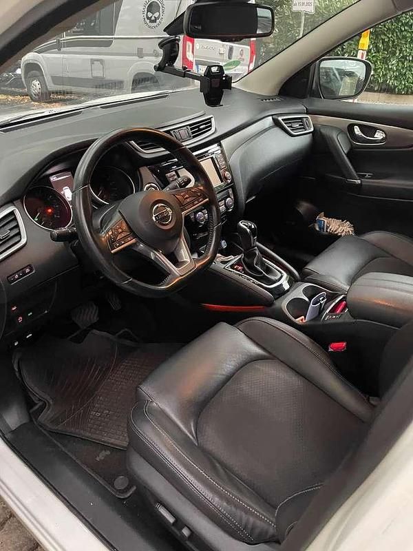Weiß Gebraucht 2018 Nissan Qashqai Tekna SUV | 11.500 € (Superpreis) - Bild 1/4