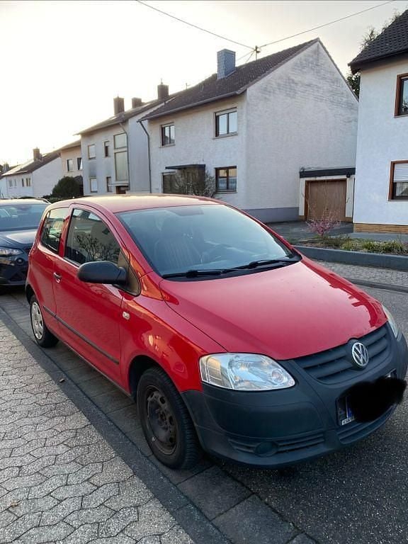 Gebraucht VW Fox 54 PS (39 kW) 2006 Rot Kleinwagen