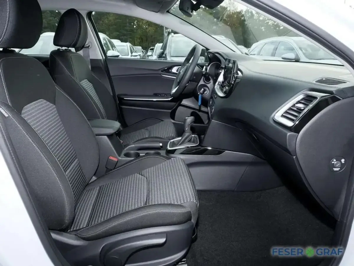 Gebraucht Kia Ceed Sportswagon Comfort 101 PS (74 kW) 2024 Weiß Kombi