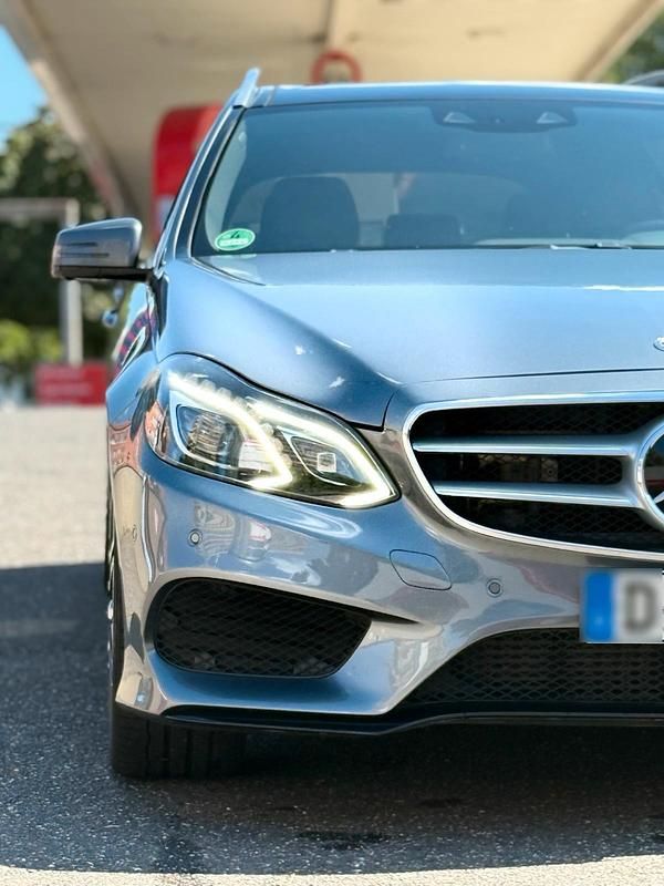 Gebraucht Mercedes E350 AMG 258 PS (189 kW) 2016 Grau Kombi