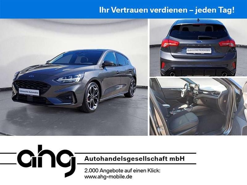 Grau Gebraucht 2019 Ford Focus ST-Line Limousine | 15.930 € (Fairer Preis) - Bild 1/4