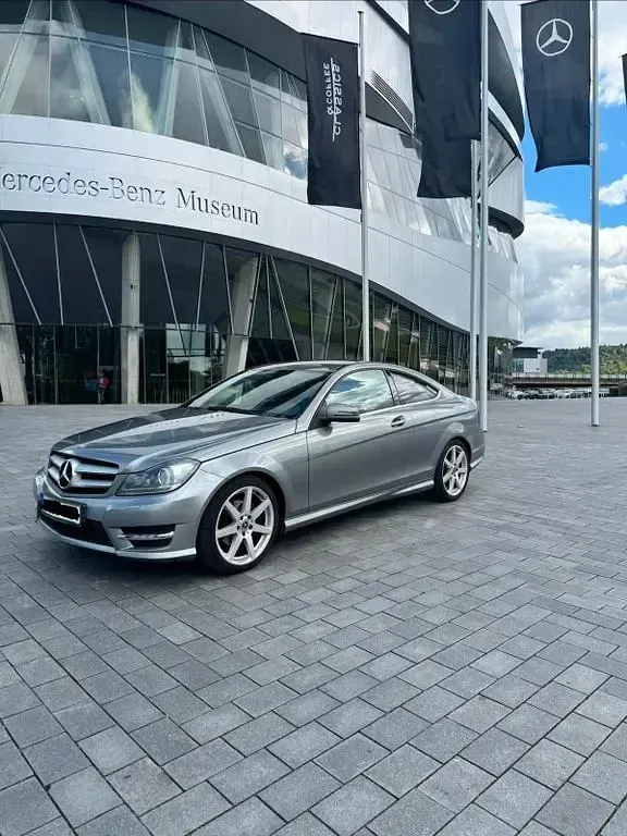 Gebraucht Mercedes C180 156 PS (114 kW) 2012 Silber Coupé