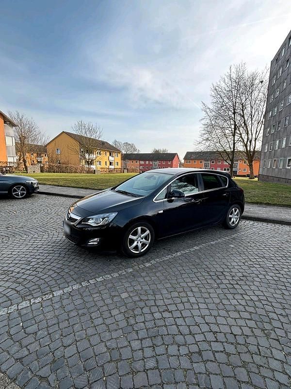 Gebraucht Opel Astra Sport 180 PS (132 kW) 2011 Schwarz Kleinwagen