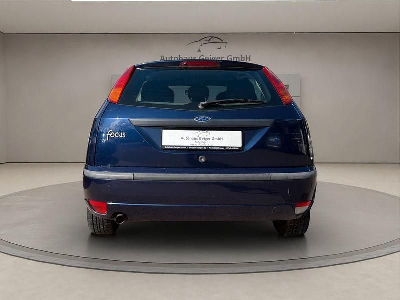 Usata Ford Focus 116 CV (85 kW) 2002 Blu Berlina