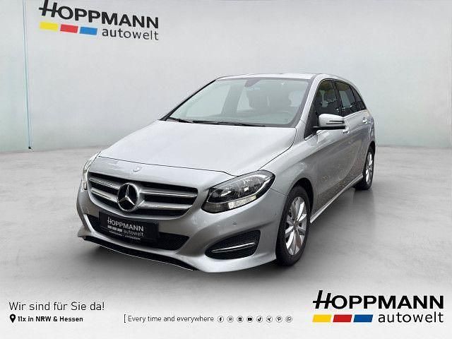 Silber Gebraucht 2017 Mercedes B180 Style Van / Kleinbus | 15.590 € (Guter Preis) - Bild 1/4