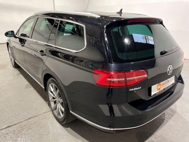 Gebraucht VW Passat Highline 150 PS (110 kW) 2019 Schwarz Kombi