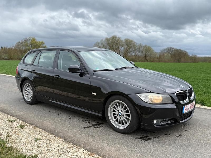 Second-hand BMW 320 184 CP (135 kW) 2011 Negru Break