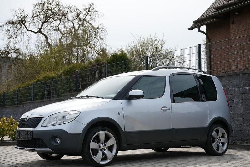 Gebraucht Skoda Roomster 90 PS (66 kW) 2013 Silber Van / Kleinbus